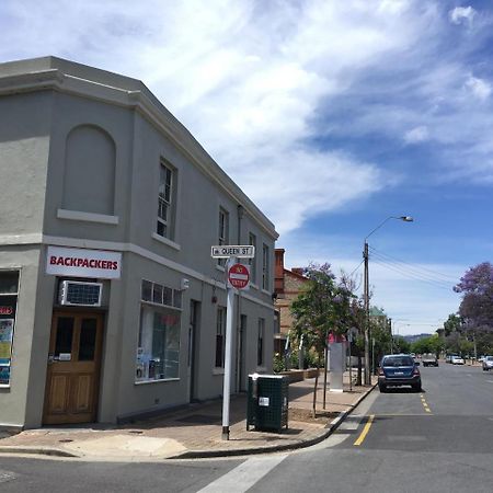 Shingo'S Backpackers Hostel Adelaide Exterior photo